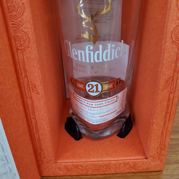 Glenfiddich Single Malt whiskey empty box aged 21 years 750 ML. - Picture 4 of 7